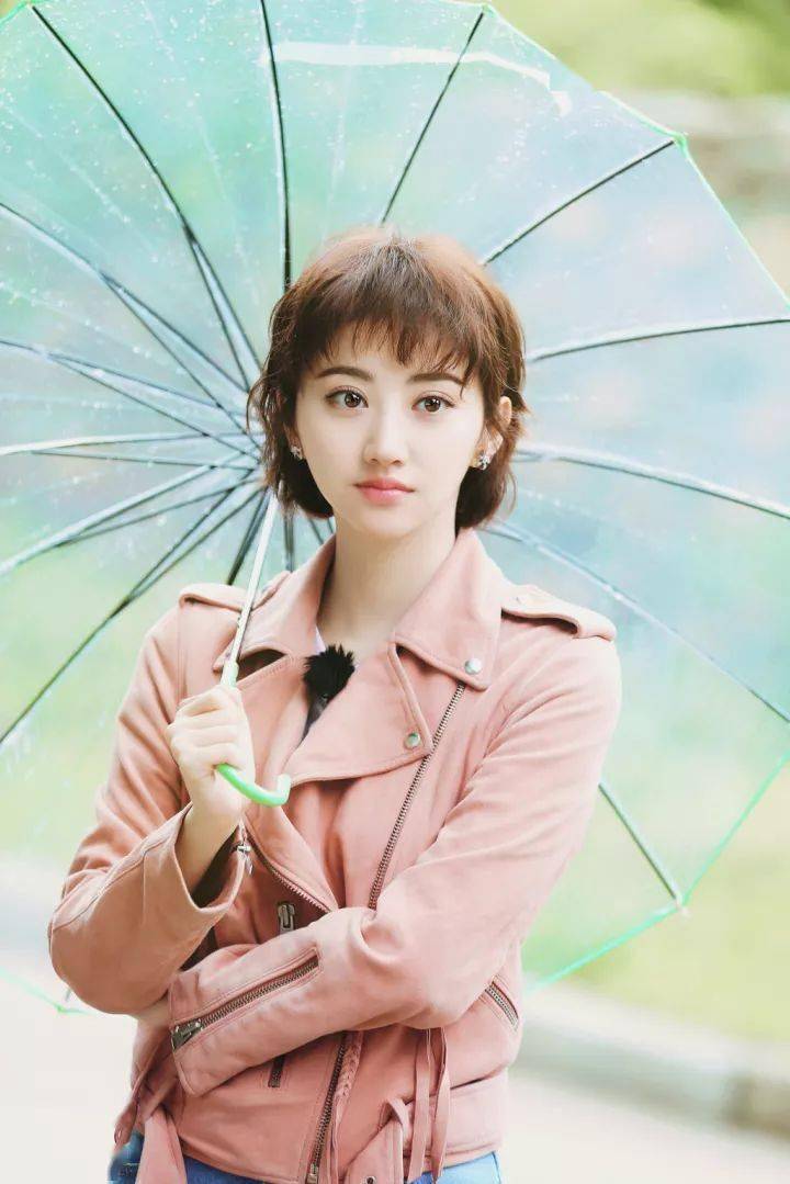 脸型|换个刘海老十岁？千万不要被这个发型给坑了...