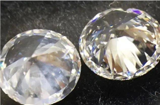 钻石|杨杨：在专柜，买品牌钻戒，自己一定亏？真相远比你想的更复杂！