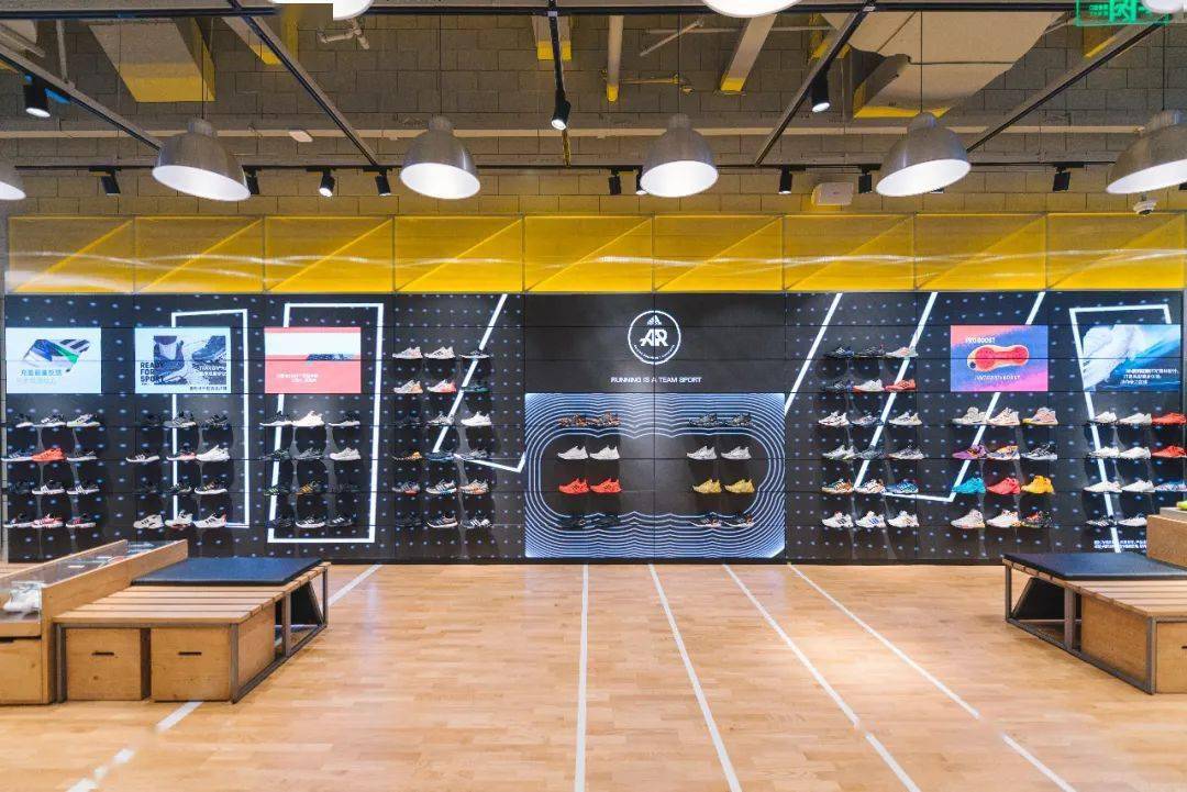 鞋店| 融合上海元素的外滩adidas旗舰店,开在了外滩上