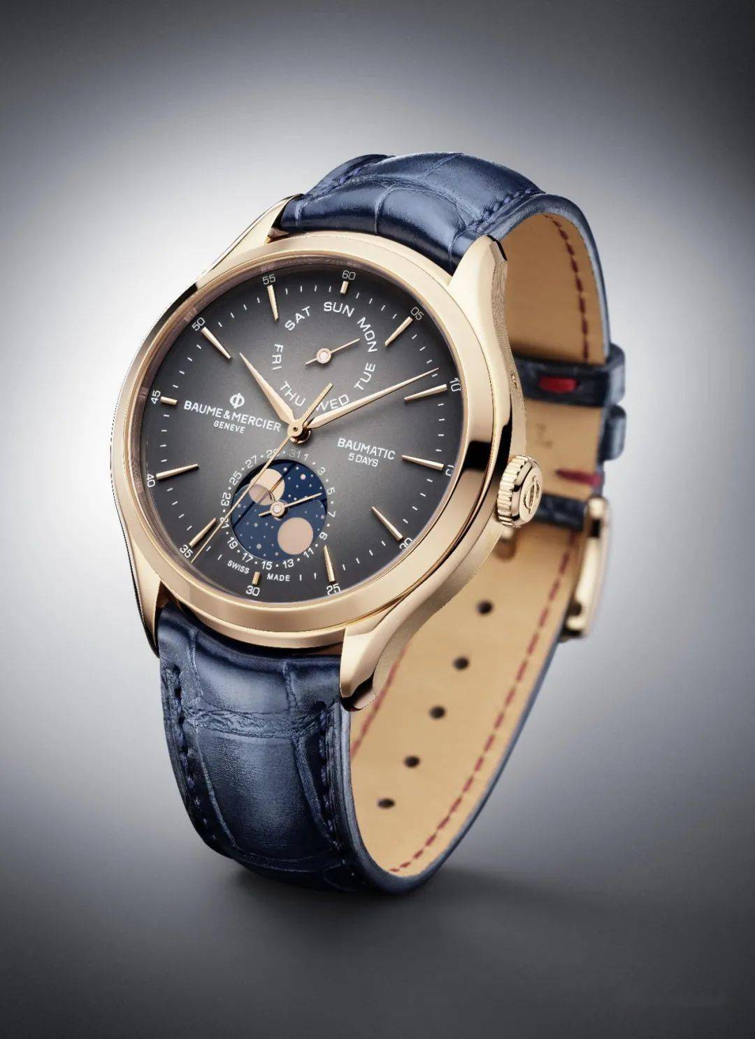 制表|午夜表情 | 终于等来了今年第一场表展,大家都卯足了劲儿。