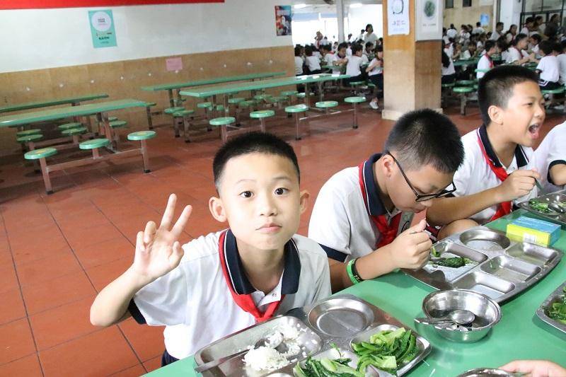 生活|一碗白米饭，一道青菜，中山这所学校推出“危机体验餐”