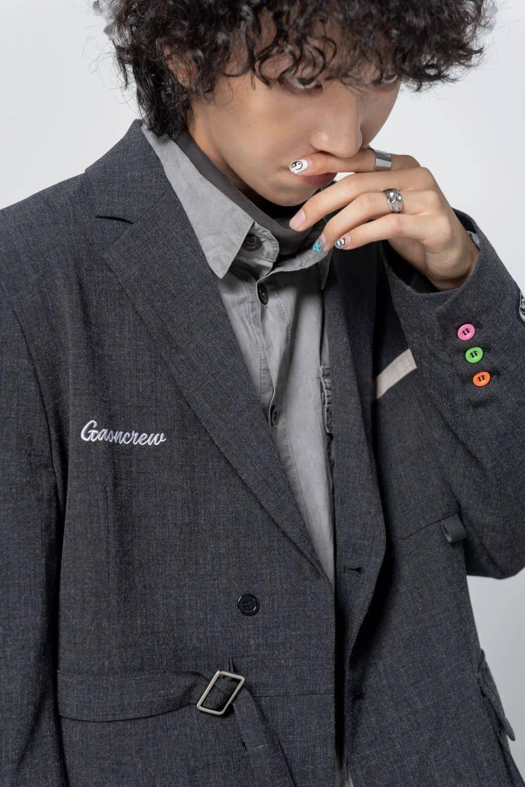 蓝人|蓝人装|穿上「费德勒的跑鞋」后,我只想惊呼一句:太嗯了!