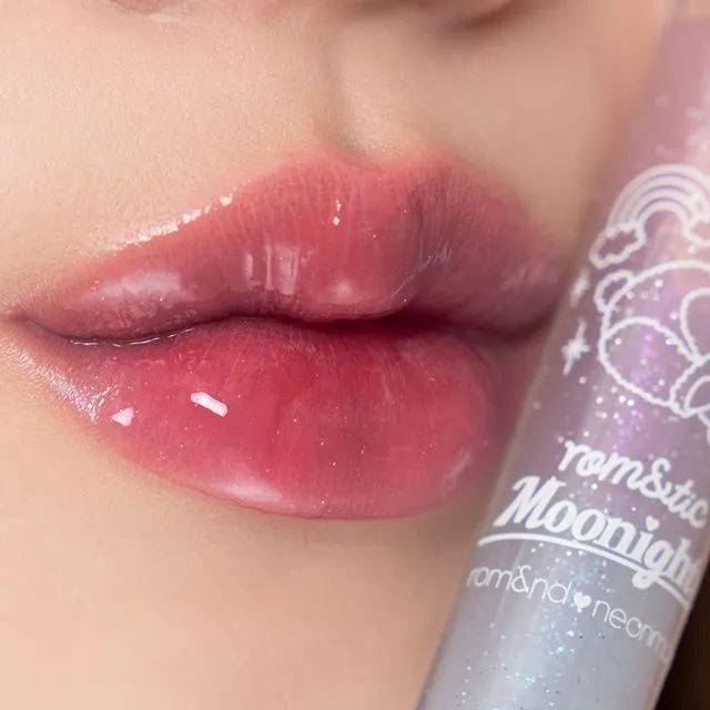 肌肤|水光妆升级版来了,又美又立体的海豚玻璃肌你听过吗?