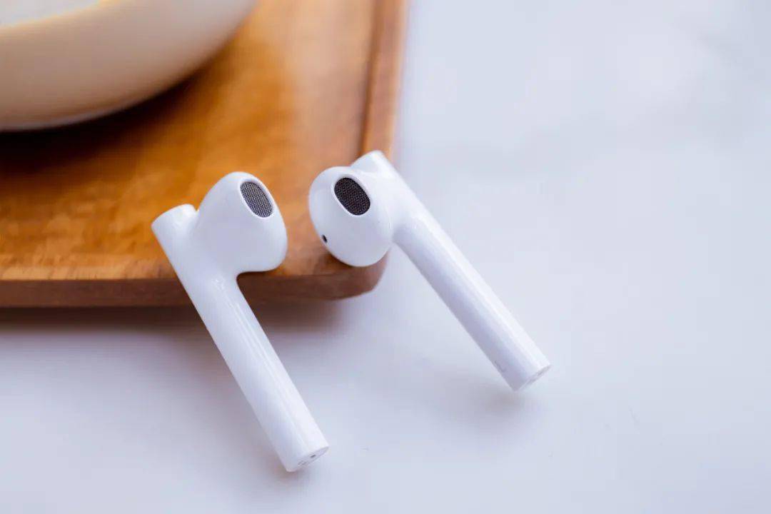 耳机|199 元带来千元体验，小度真无线智能耳机评测