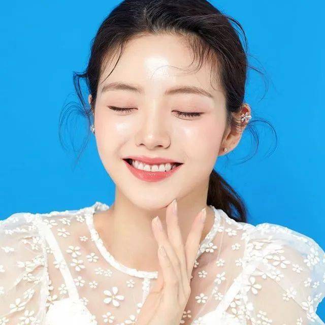 肌肤|水光妆升级版来了,又美又立体的海豚玻璃肌你听过吗?