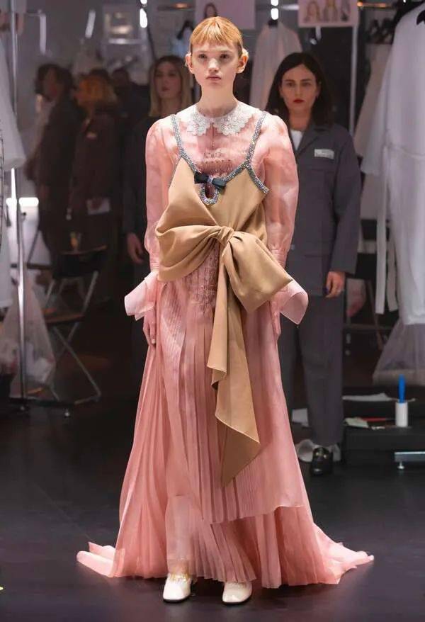 Michele|去秀场后台看秀？这波儿骚操作你服不服？