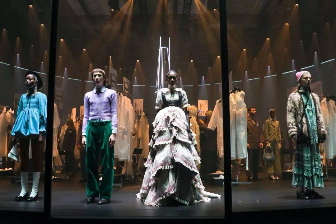 Michele|去秀场后台看秀？这波儿骚操作你服不服？