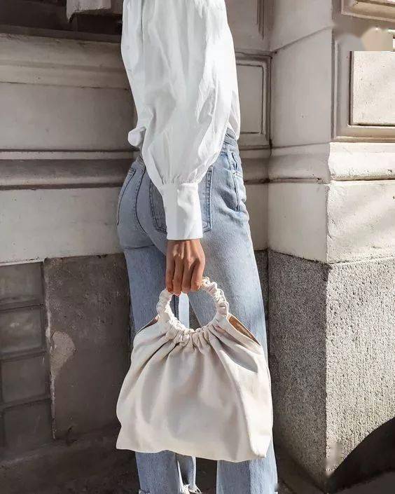 衣服|我减少了买衣服的次数，却穿的越来越好看了！