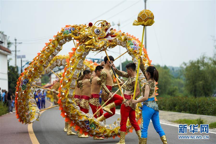 乡村|重庆铜梁：庆丰收 彩龙飞舞奔小康