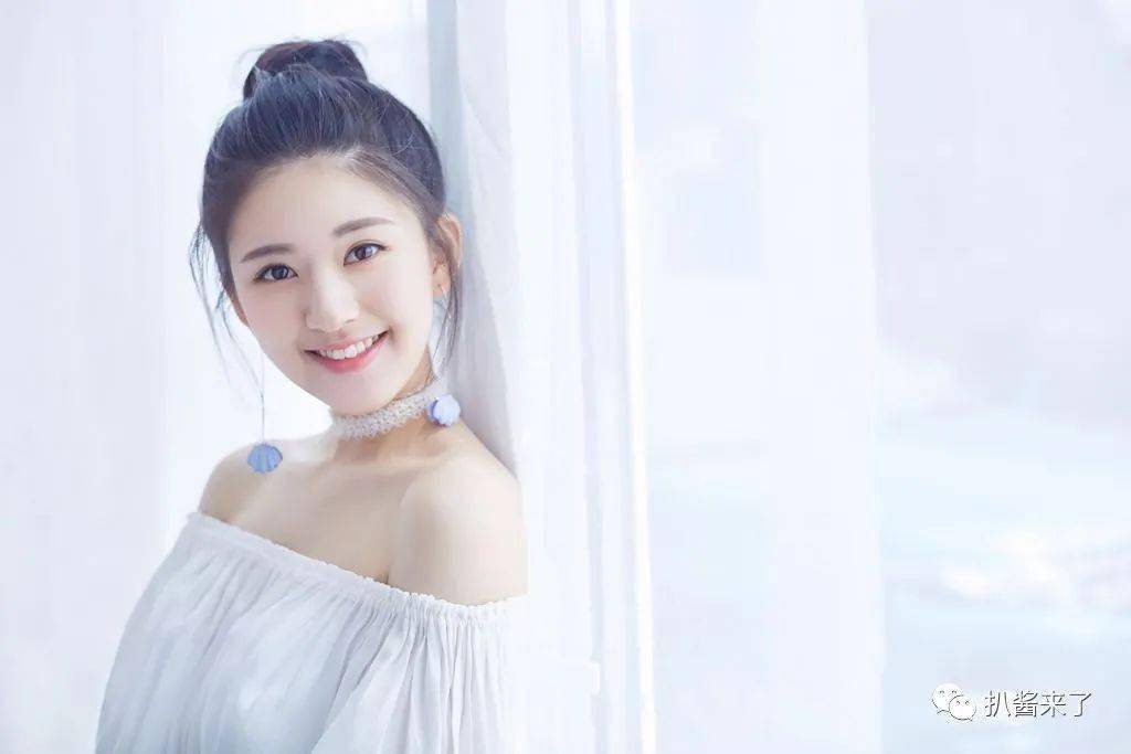 张木易|【2020.9.20】金婧是不是已经结婚了？艺人发量特别多的？唱《勇敢爱》的张木易和miki？陈钰琪罗云熙？明星推广产品收费？