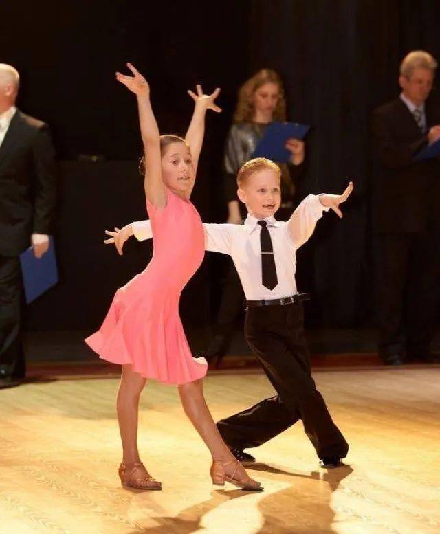 培养舞感 0bdb0e1f70d44f56bd27715add1c3b38.jpeg