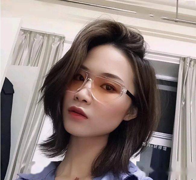 “ayx官方网站”
2020最新盛行“不长不短”发型(图10) “ayx官方网站”
2020最新盛行“不长不短”发型(图10)