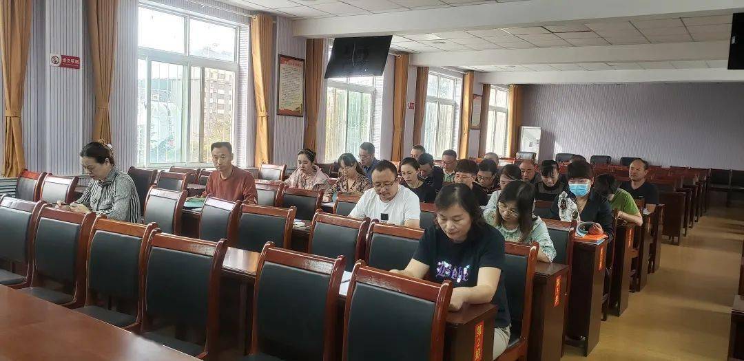 烟台栖霞小学排名_栖霞召开疫情防控摸排工作调度会议(2)