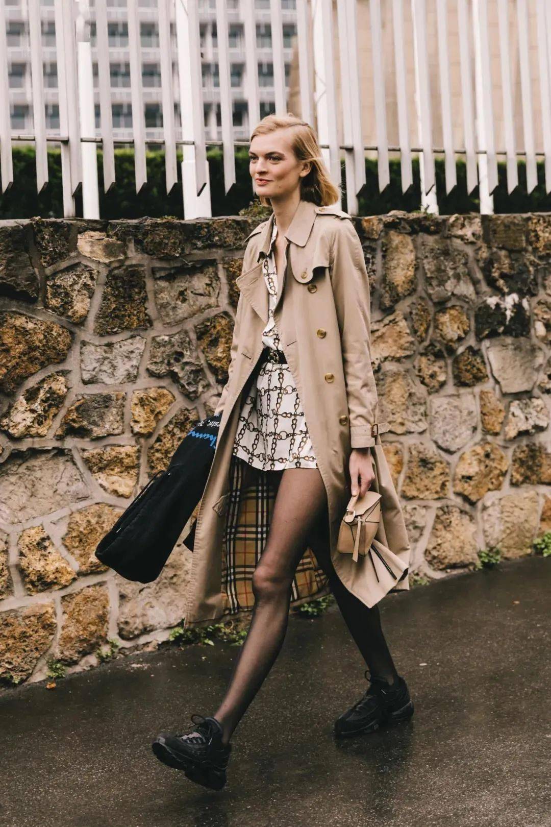 气质|这件风衣穿20年不过时!收腰显瘦,又飒又高级,气质A爆了!