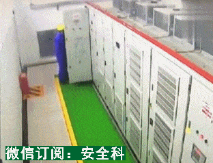 恐怖人员误操作配电箱瞬间爆炸人直接没了