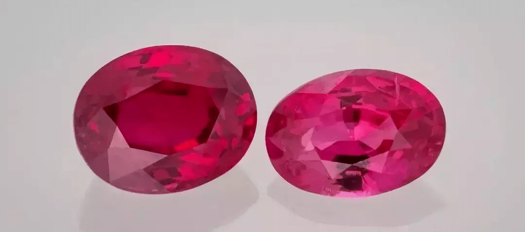 双胞胎|刘嘉玲、那英撞脸，堪比双胞胎？珠宝圈尴尬的碰瓷现场，你更分不清...