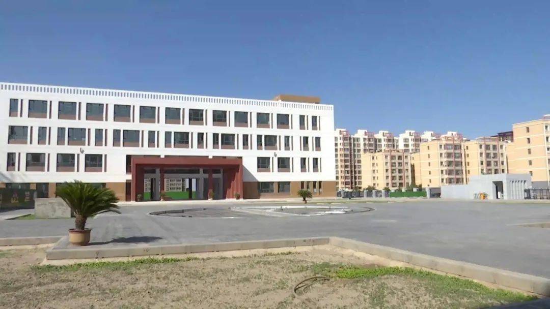 凉州区南园学校建设项目是凉州区新建学校项目,建设项目位于和平镇南