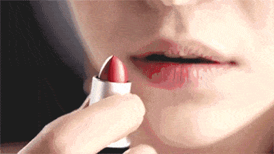 口红|MAC限定款口红129元疯抢！入秋必备4大神仙色，色泽高级饱满，显白不挑皮，上唇美炸了！