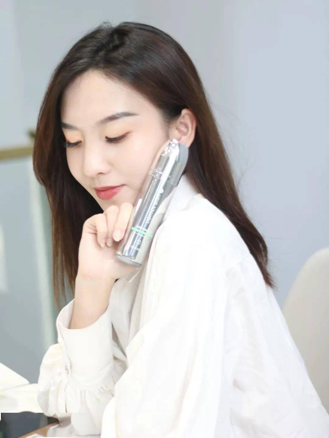 皮肤|翻红女星这都几年没接戏了，还敢这么浪呢？