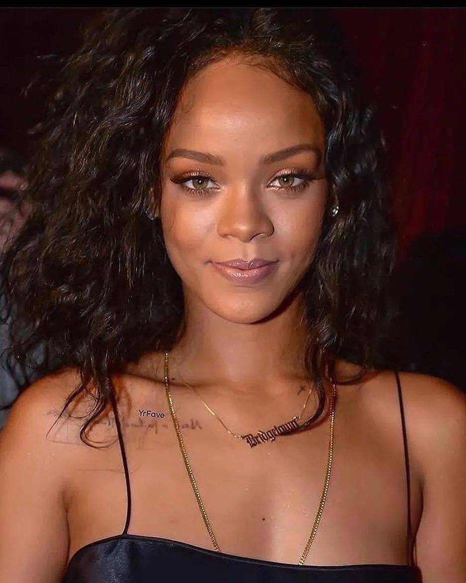 Combs|Rihanna 推出男士内衣系列!