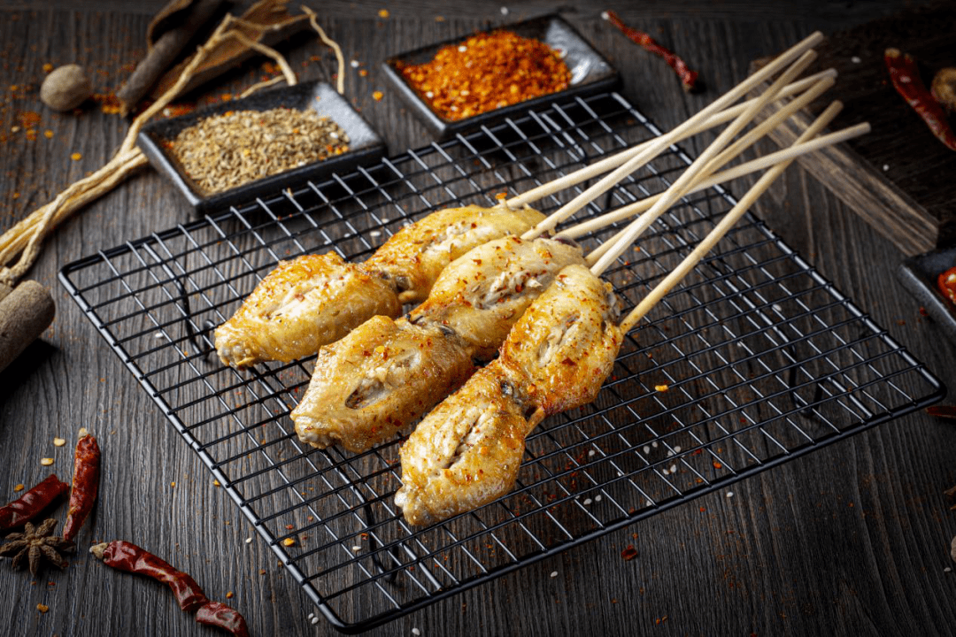 青菁|承包你夜宵的美食店今晚送福利了！喜市火锅、青菁酒家、阿三烧烤、虾掰聚煲盆...50份霸王餐、最低4.8折