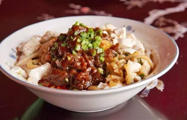 米线怎么泡炒着好吃 67662e61137742259aea0496ad910f32.jpeg
