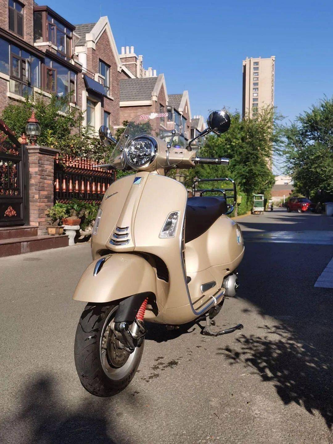 转让| 山东临沂2019年vespa gts300