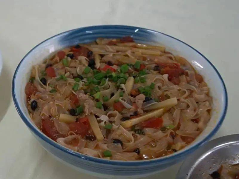现煮螺蛳粉 8457608c48cd4b75b1799c8f01a946fa.jpeg