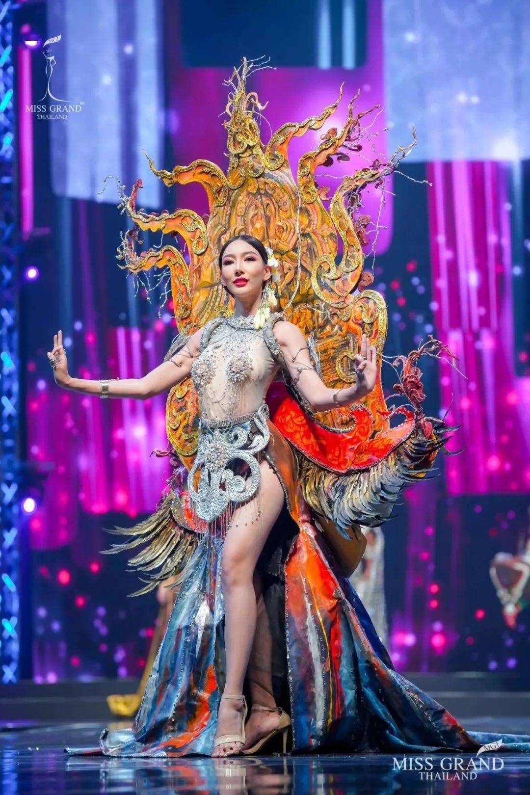 佳丽|性感到流鼻血！泰国妖艳选美燃爆全球，一波“大尺度”现场照，堪比维密