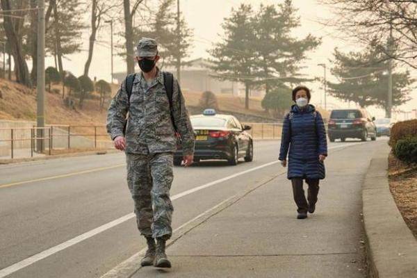 五名美軍從美國飛抵韓國後，新冠病毒檢測結果呈陽性 國際 第3張