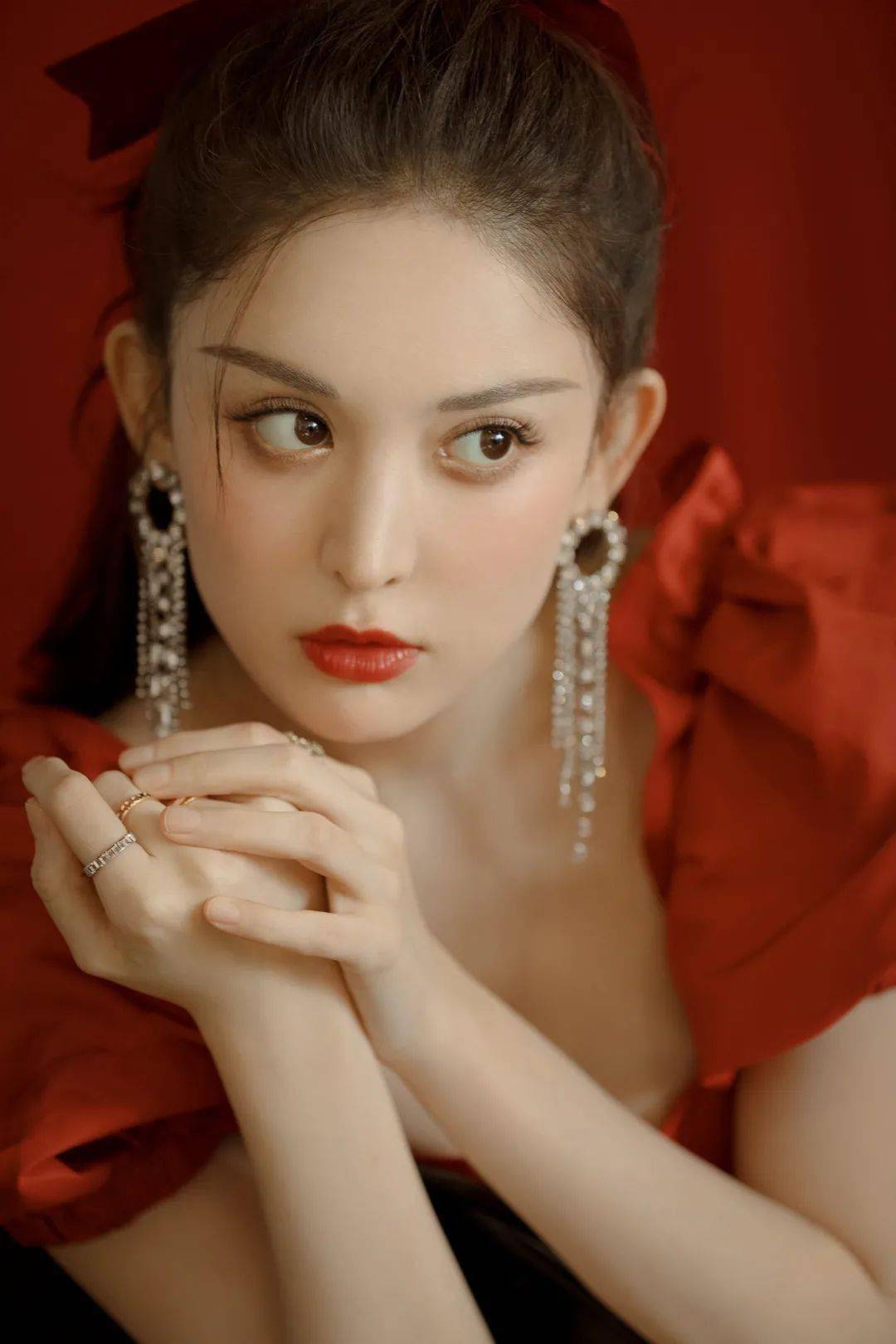 图片|入秋的第一杯奶茶?别忘了给唇色也安排上!