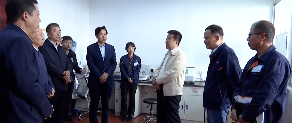 武宏文为大同市中银纺织科技有限公司研发中心揭牌