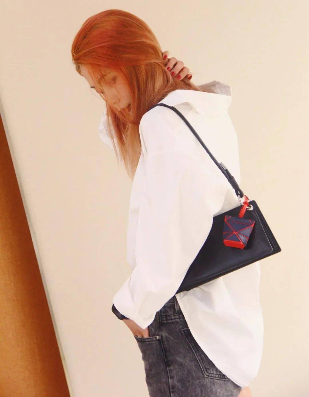 大牌|BFC的2楼变身沉浸式T台,吸引100+位博主来看秀!