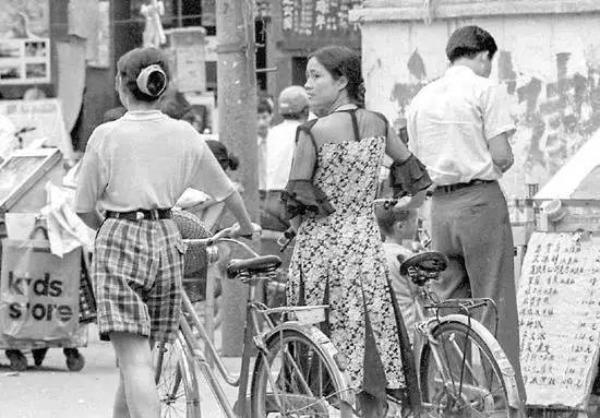 年代|90年代的成都，竟然也有这么时尚的街拍！