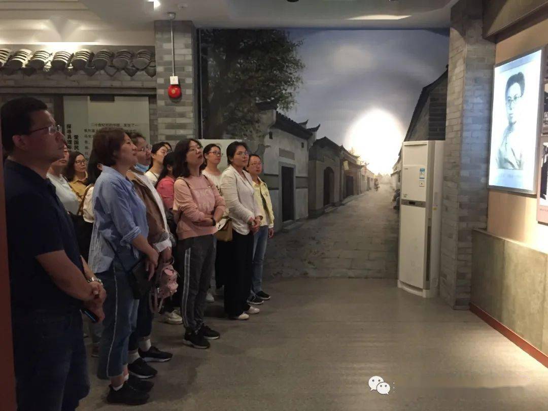 缅怀革命先烈 传承革命精神--田中文科支部党员参观江上青烈士纪念馆