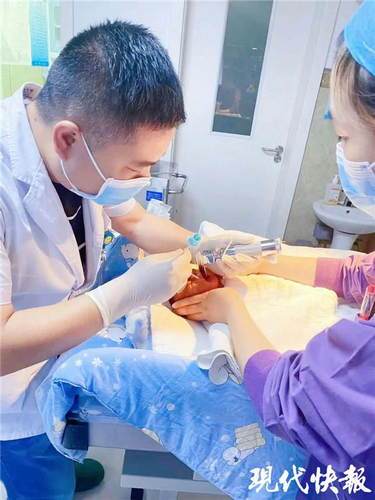 体重|“巴掌宝宝”住院74天后终于回家了出生只有1.08kg