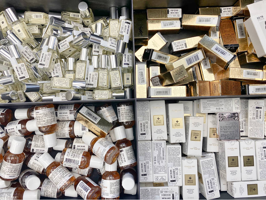 小样|违规卖小样、在售产品未获授权...HARMAY话梅爆红背后的疑问