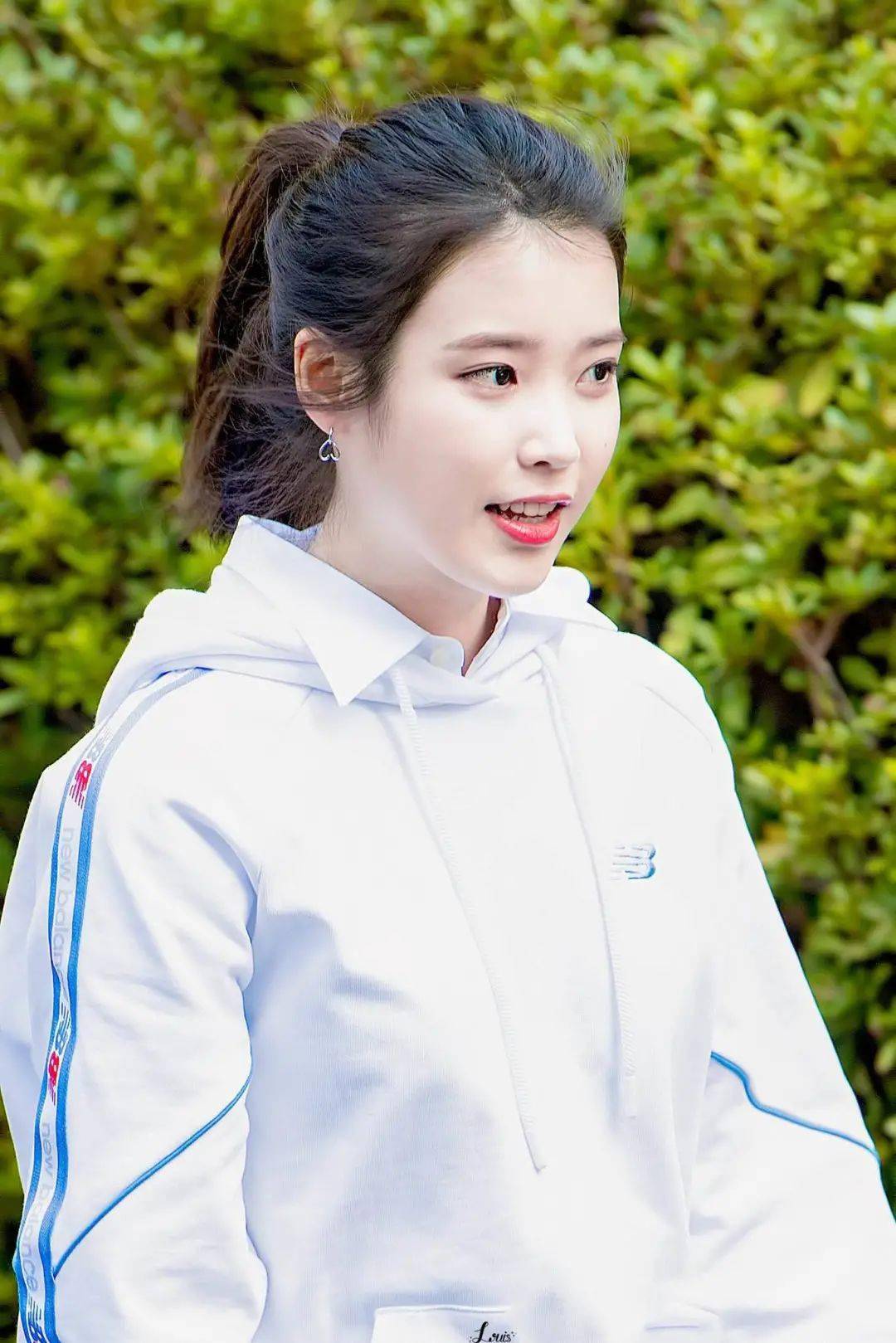 盲目跟风|换发型怕踩雷？拒绝盲目跟风，学会这3个技巧，超显气质还能“一键瘦脸”！