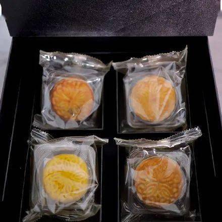 礼盒|大 牌 的 月 饼 长 啥 样 啊 ？