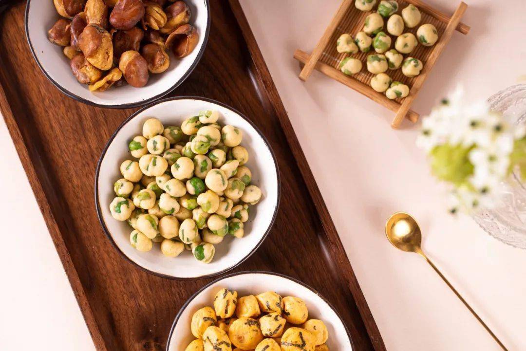 花生|? 连隔壁家小孩都忍不住来跟我抢着吃的零食！真的太香了！