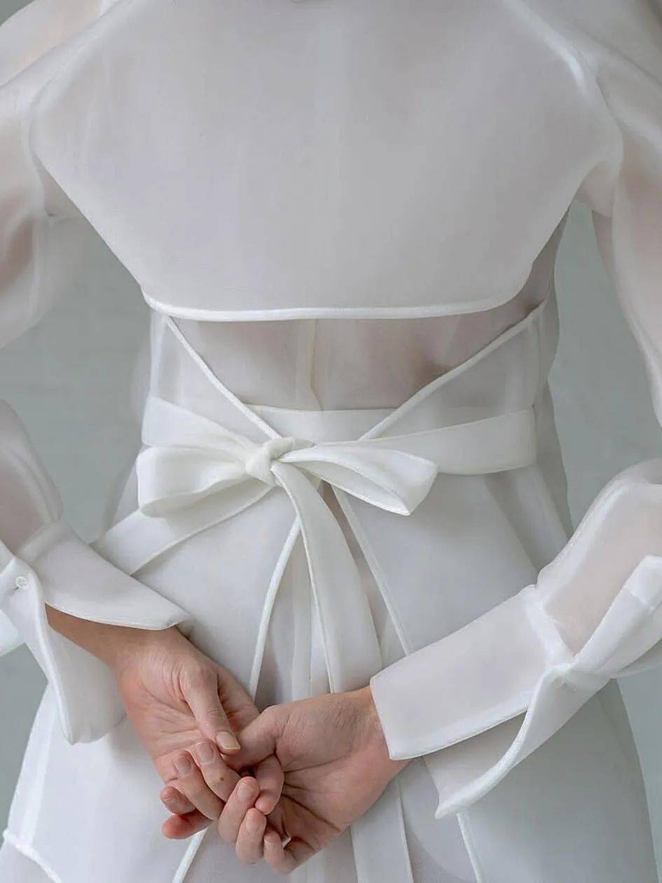 叛逆|他从Celine离职后,创立品牌短短一年火速爆红!新生代叛逆少年的禁欲系极简风~