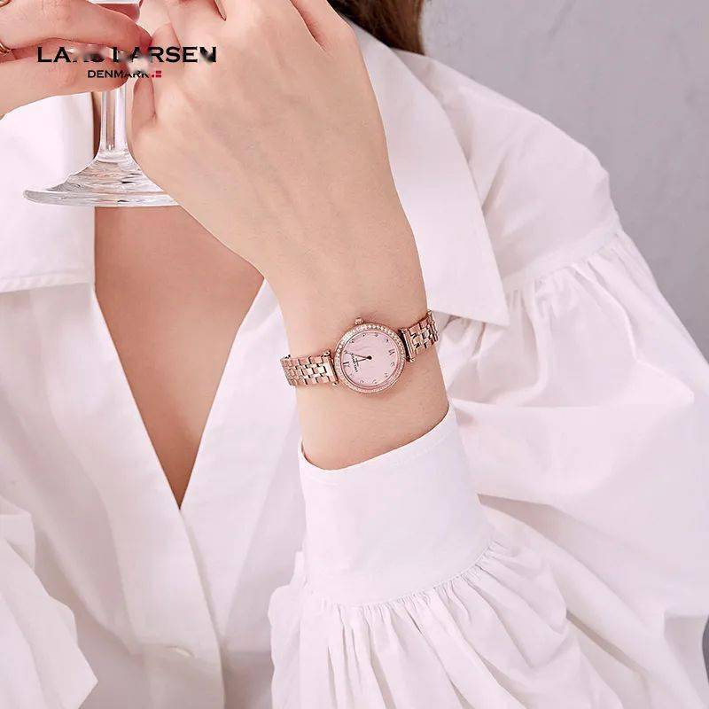 表盘|告别街款，这个丹麦女王钦点的小众手表，让你美的独一无二