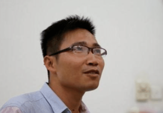疯子|7次拒绝北大等名校，只为上清华他复读8年成“高考疯子”