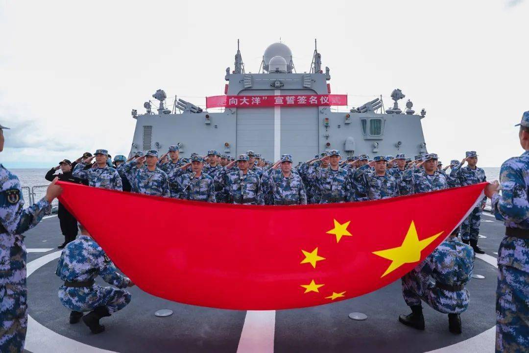 列阵亚丁湾！点击收听第36批护航编队官兵的铮铮誓言_海军