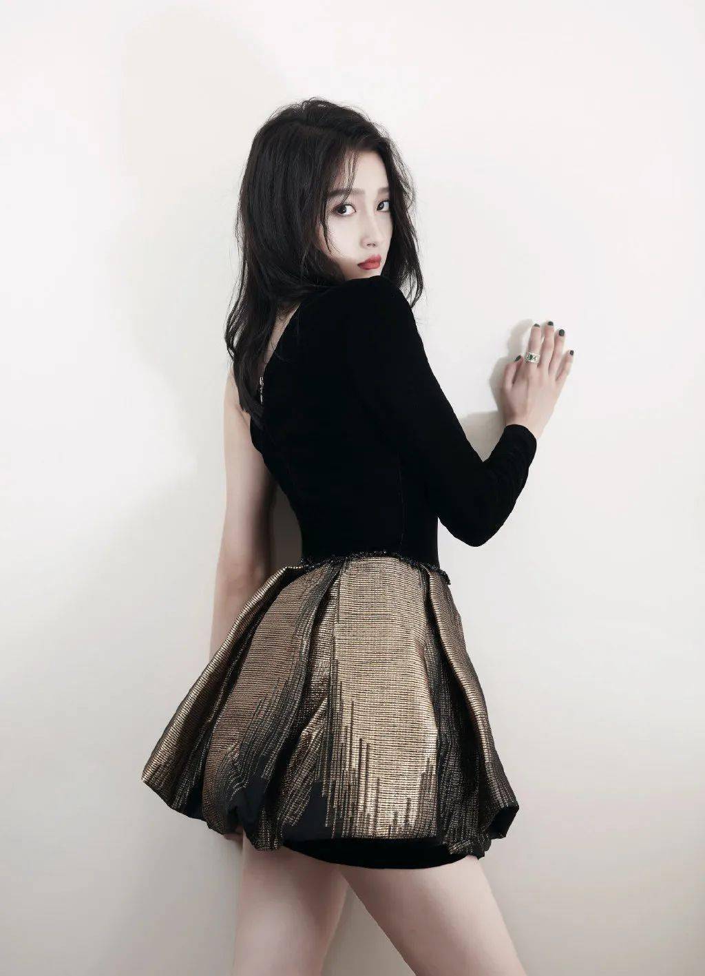 造型|入秋必选的第一款锁骨发造型