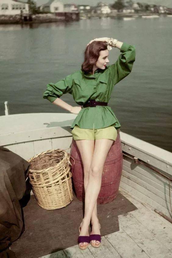 配饰|60年前的穿衣灵感,太实用