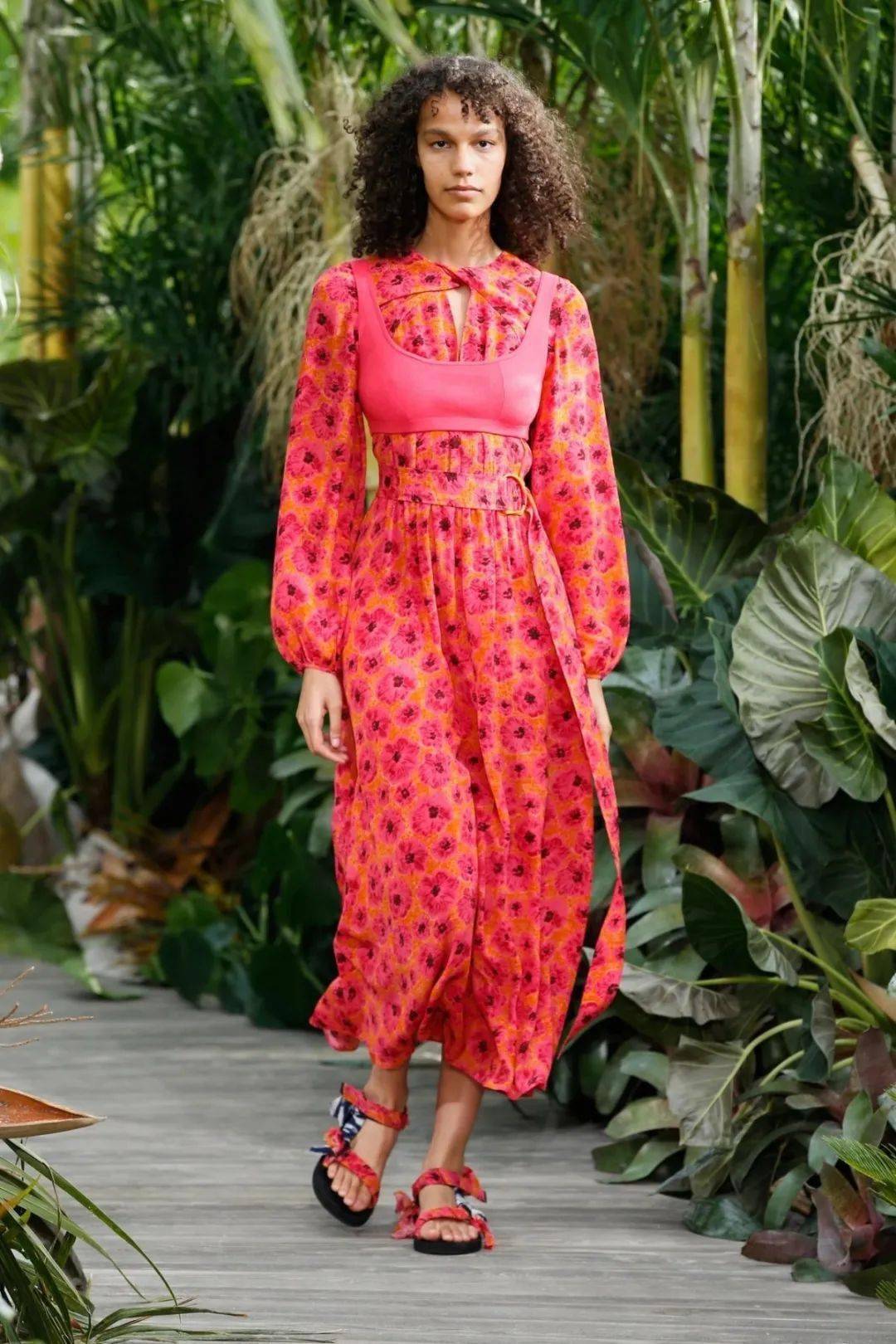 Tulum|2021纽约春夏时装周,大牌纷纷缺席但看点依然不少