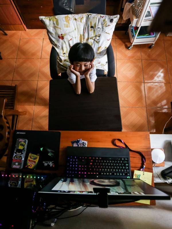 菲律宾|菲律宾：开学首日网上见