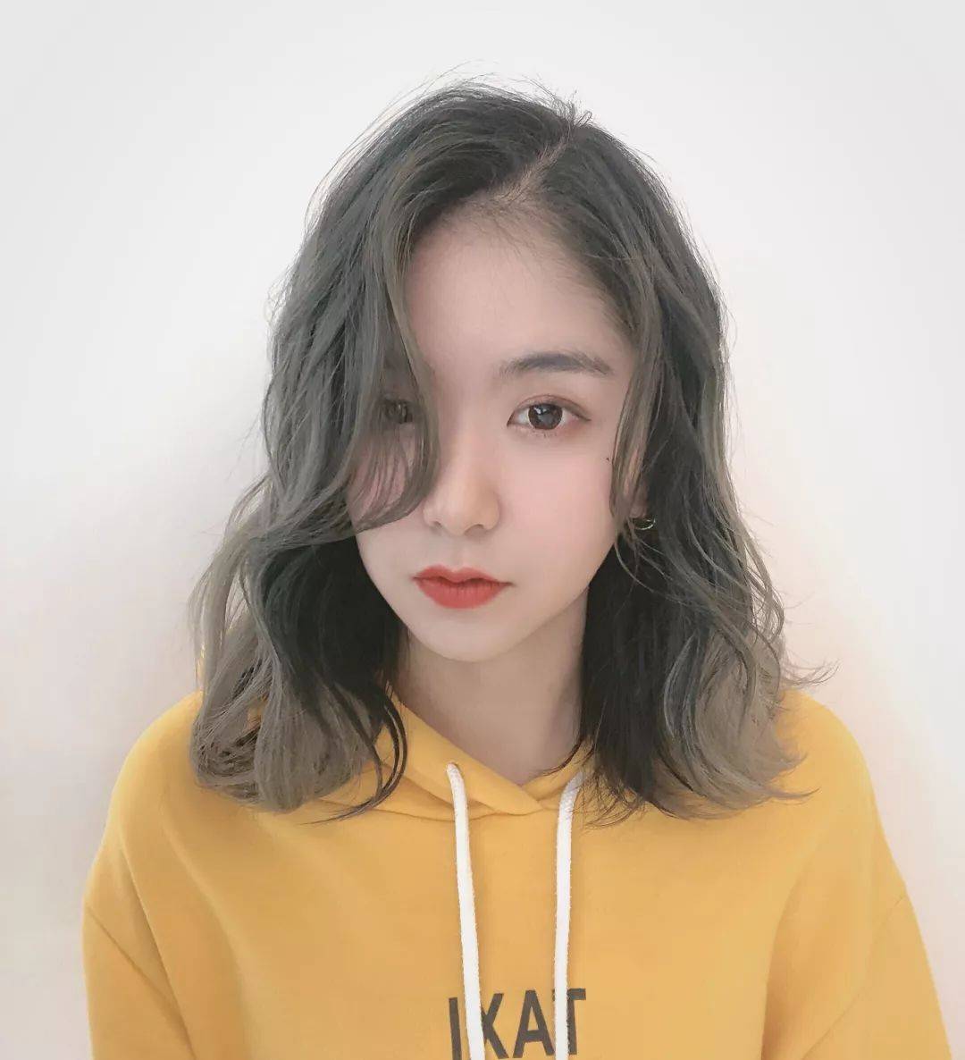 造型|16.9元剪发/88元明星染或烫造型，是时候体验一把20年热门发色“透明雾感”