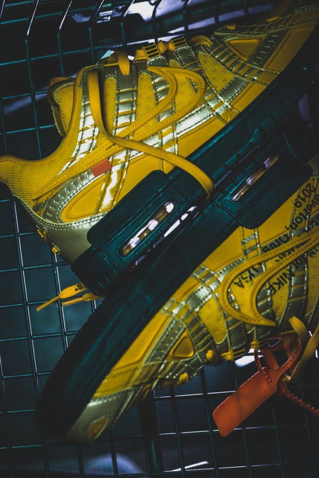 Off-White|500块钱,能否买一双 Nike × Off-White Rubber Dunk ?